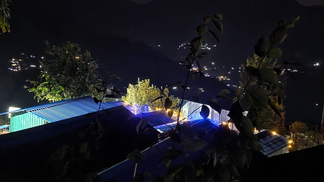 Rooms & Suites Header